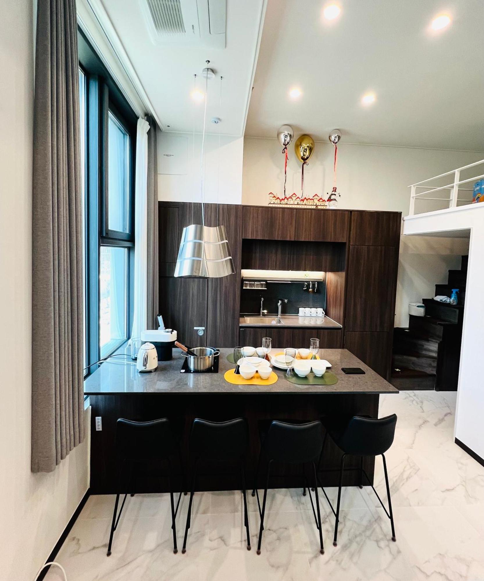 Loft House Apartment *