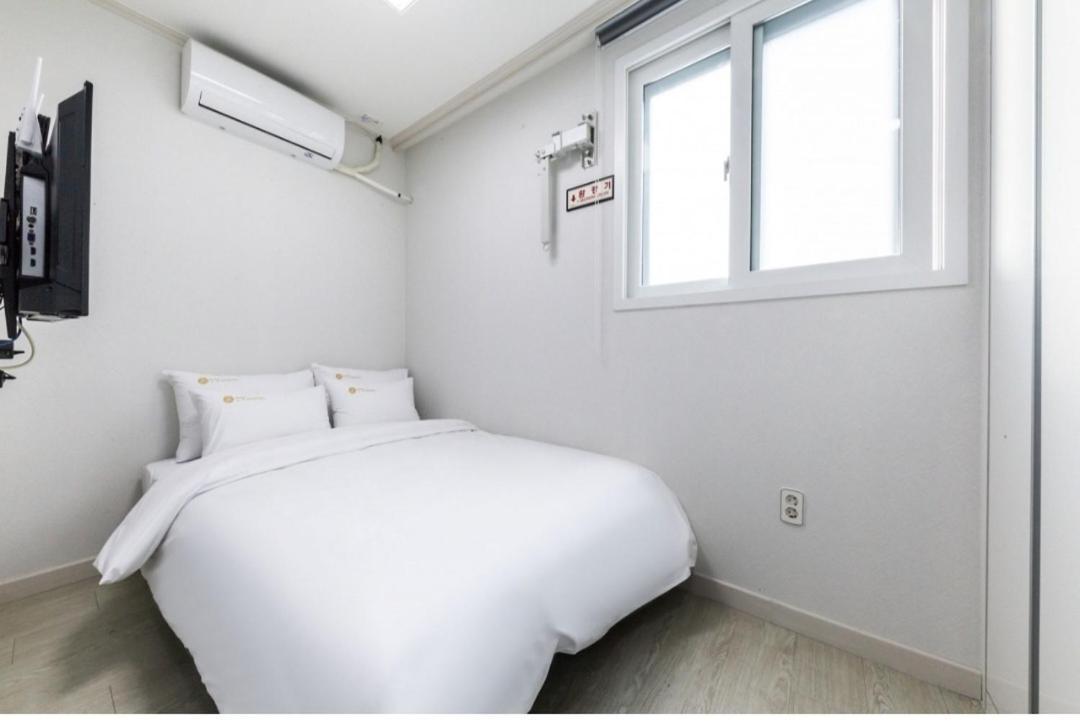 Hotel Js *