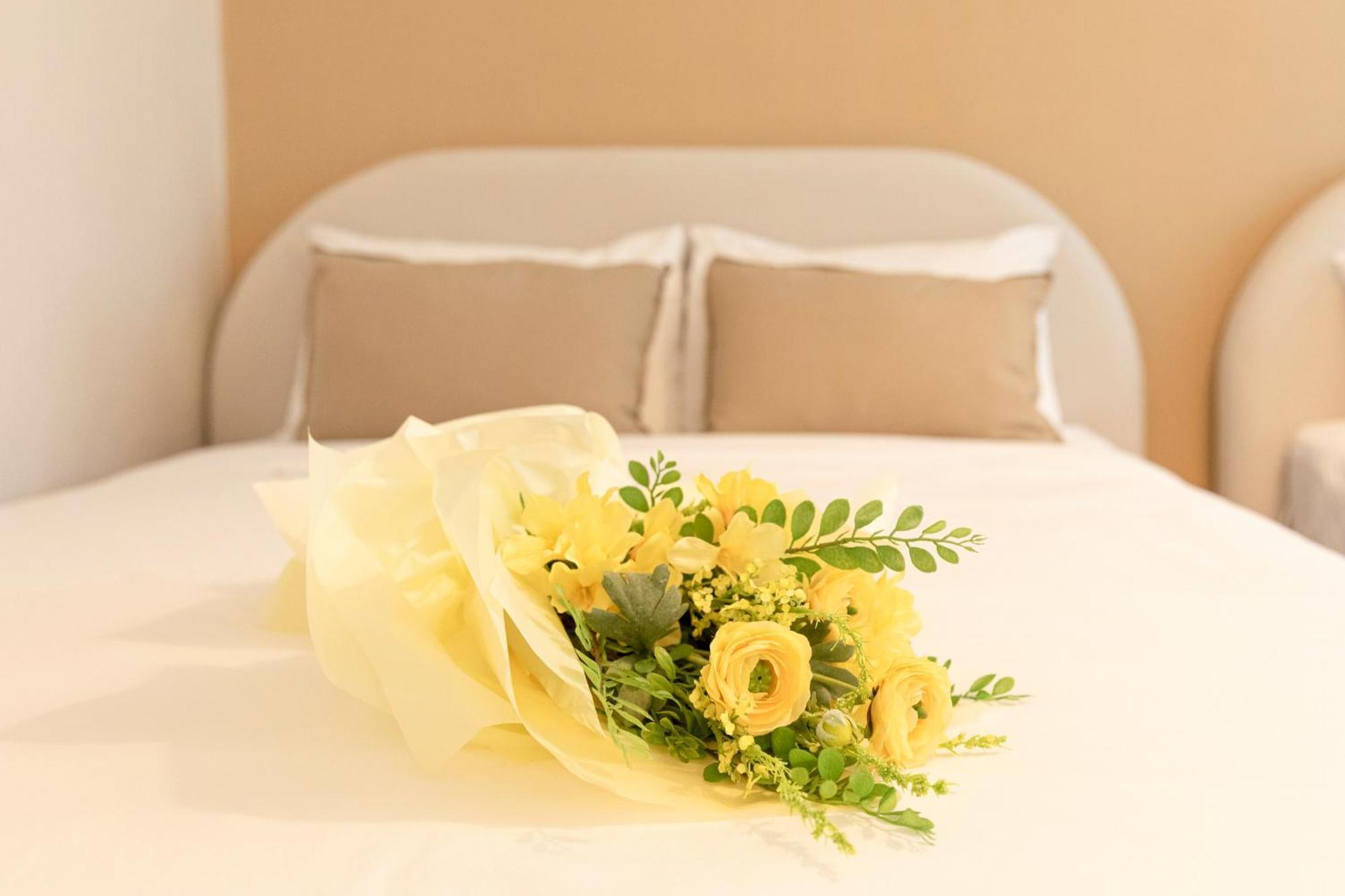 Modernstay Hongdae#mangwon Local Market 10mins, Hongdae, Airport Bus, Hanriver Park 10min,family Seoul