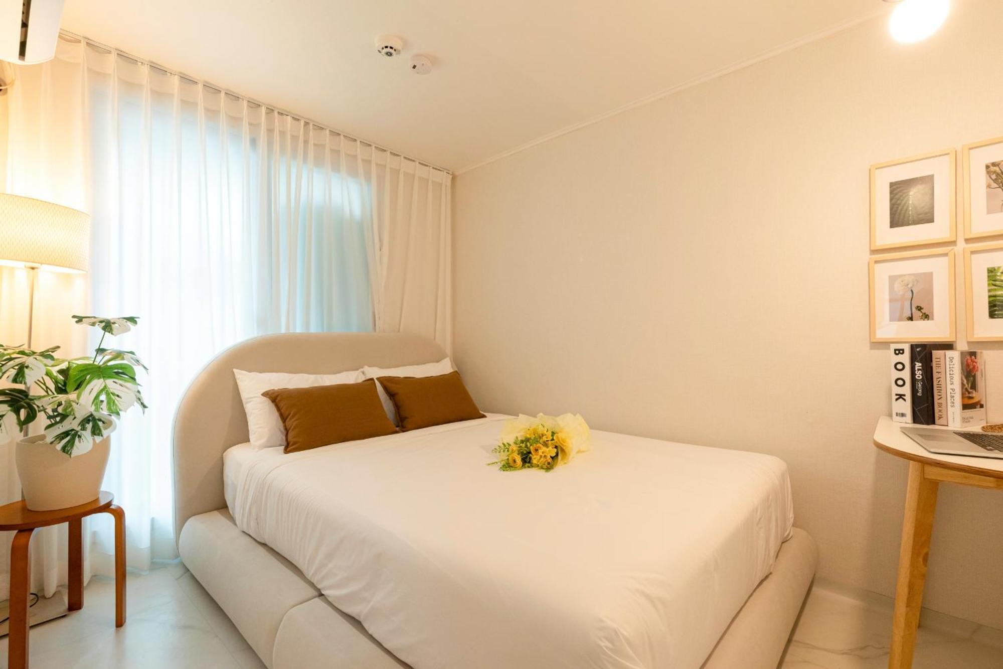 Modernstay Hongdae#mangwon Local Market 10mins, Hongdae, Airport Bus, Hanriver Park 10min,family *