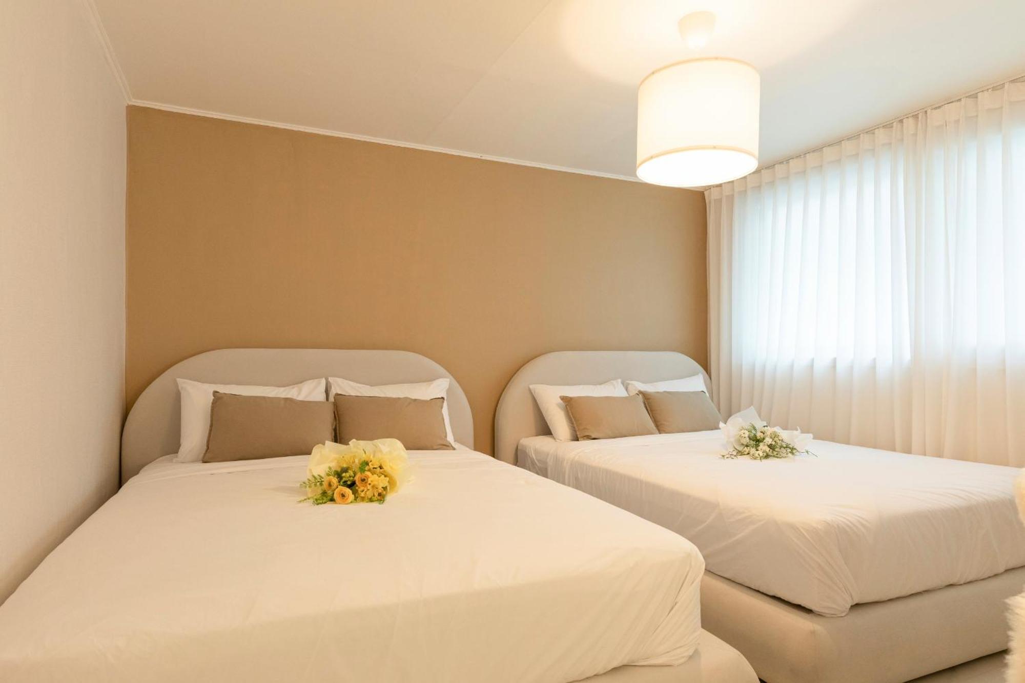 Modernstay Hongdae#mangwon Local Market 10mins, Hongdae, Airport Bus, Hanriver Park 10min,family Apartment Seoul