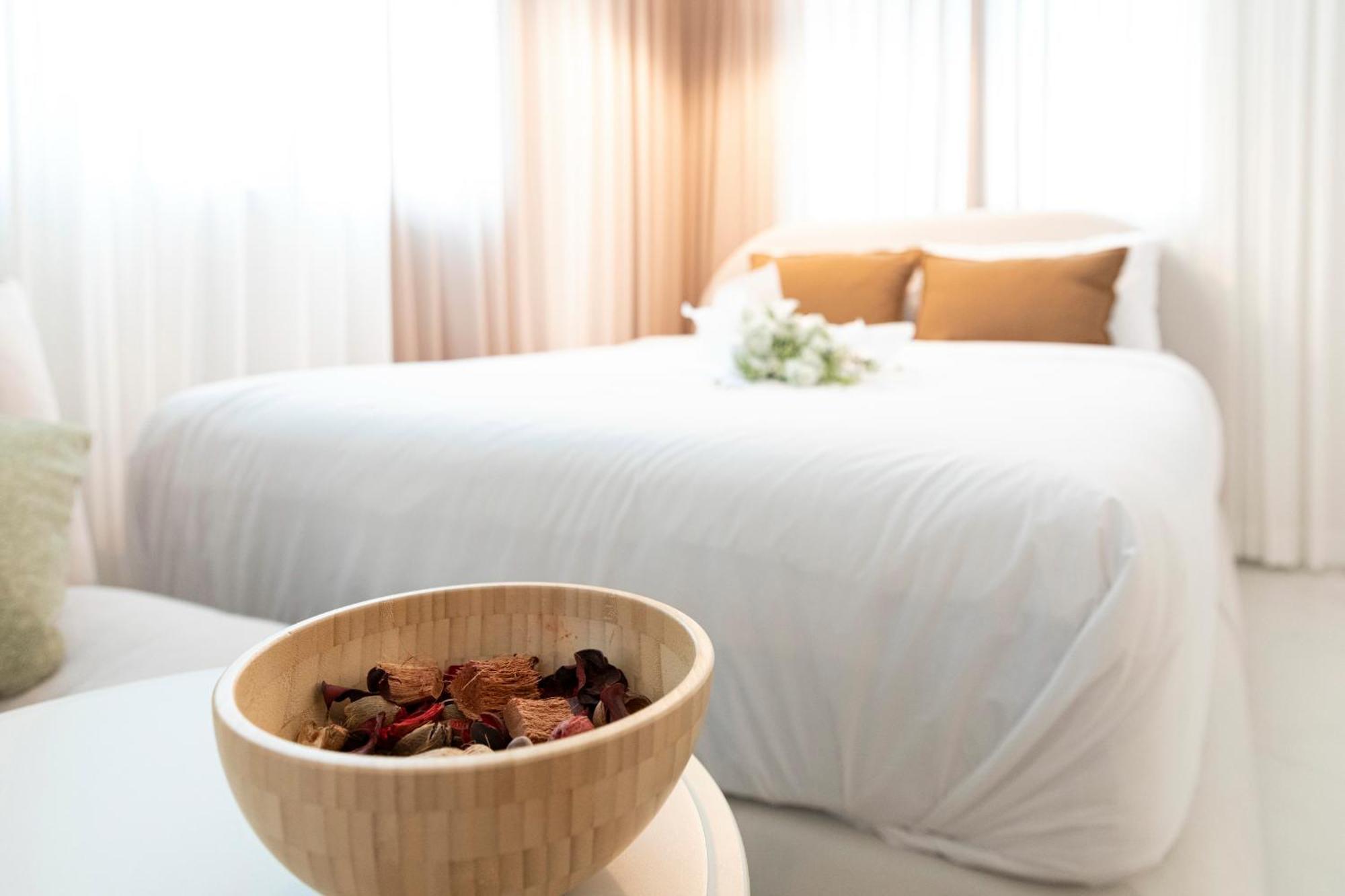 Modernstay Hongdae#mangwon Local Market 10mins, Hongdae, Airport Bus, Hanriver Park 10min,family Apartment Seoul