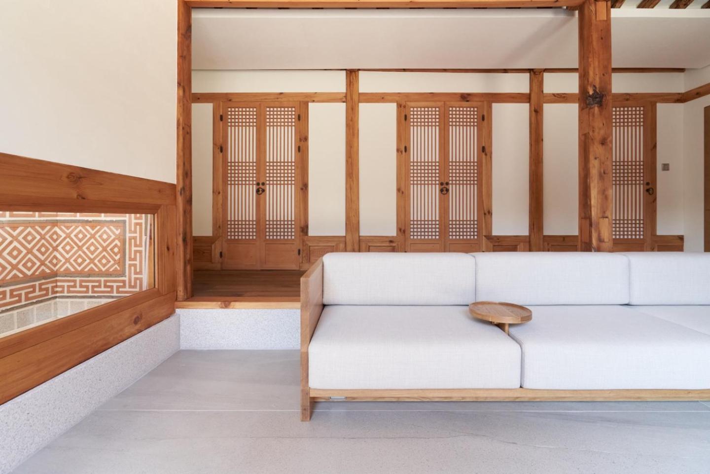 Nostalgia Hanok Hotel 5*