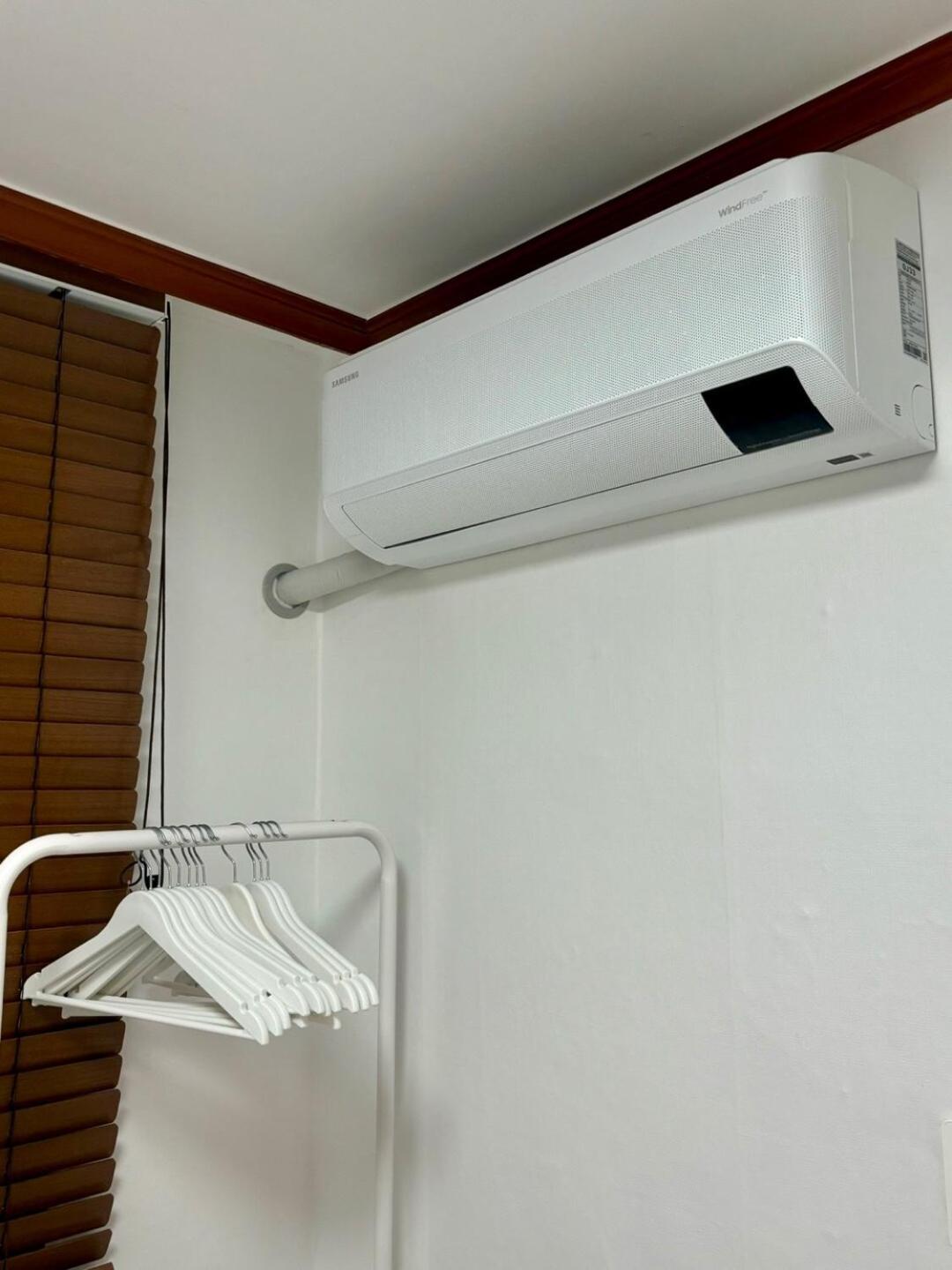 5 Minutes From Isoo Station, 3 Rooms, 4 Beds, 10 Minutes From Gangnam Station * Seoul