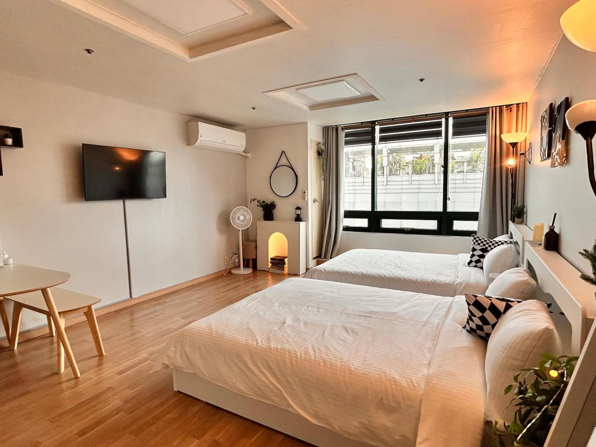 Apartment With Hongdae *