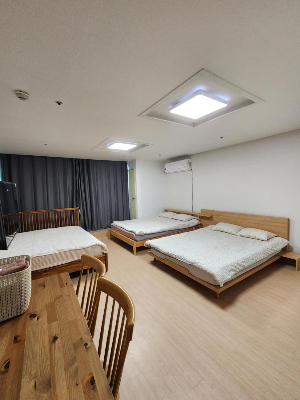 Moon Apartment Seoul