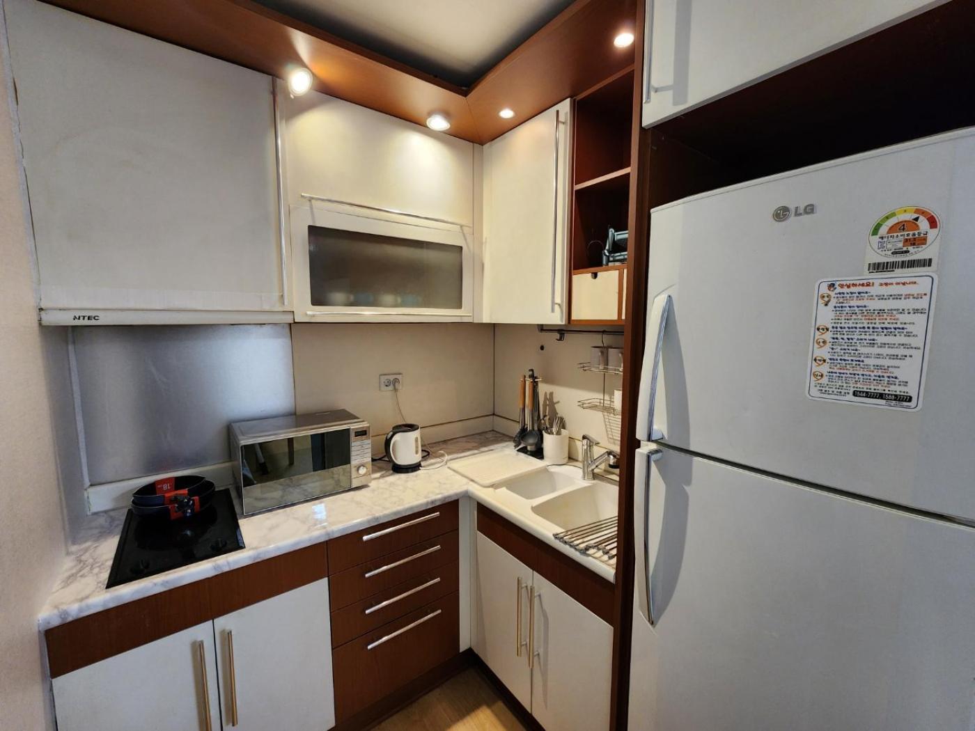 Moon Apartment Seoul