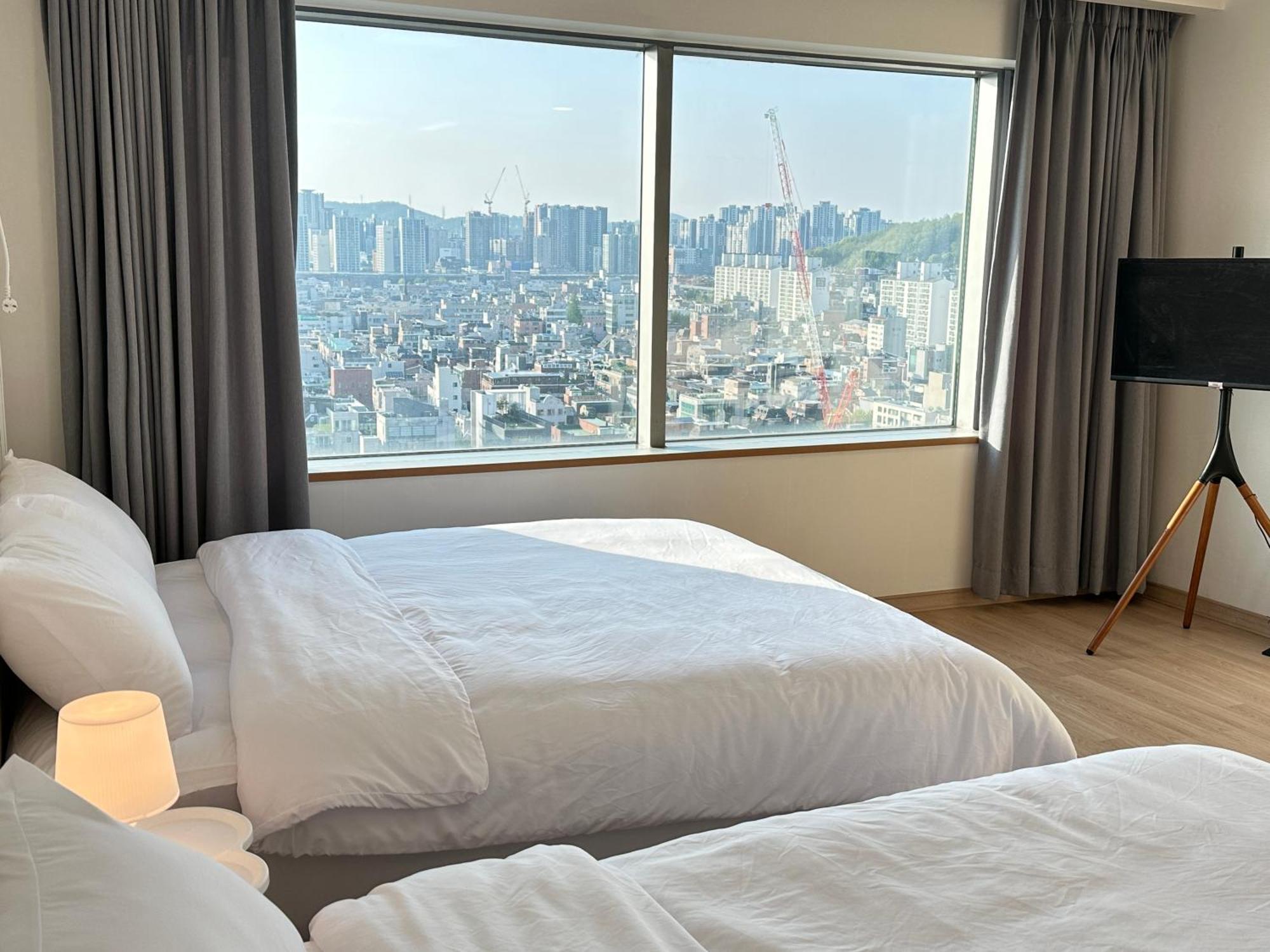 Hongdae Paradise Cityview Apartment *