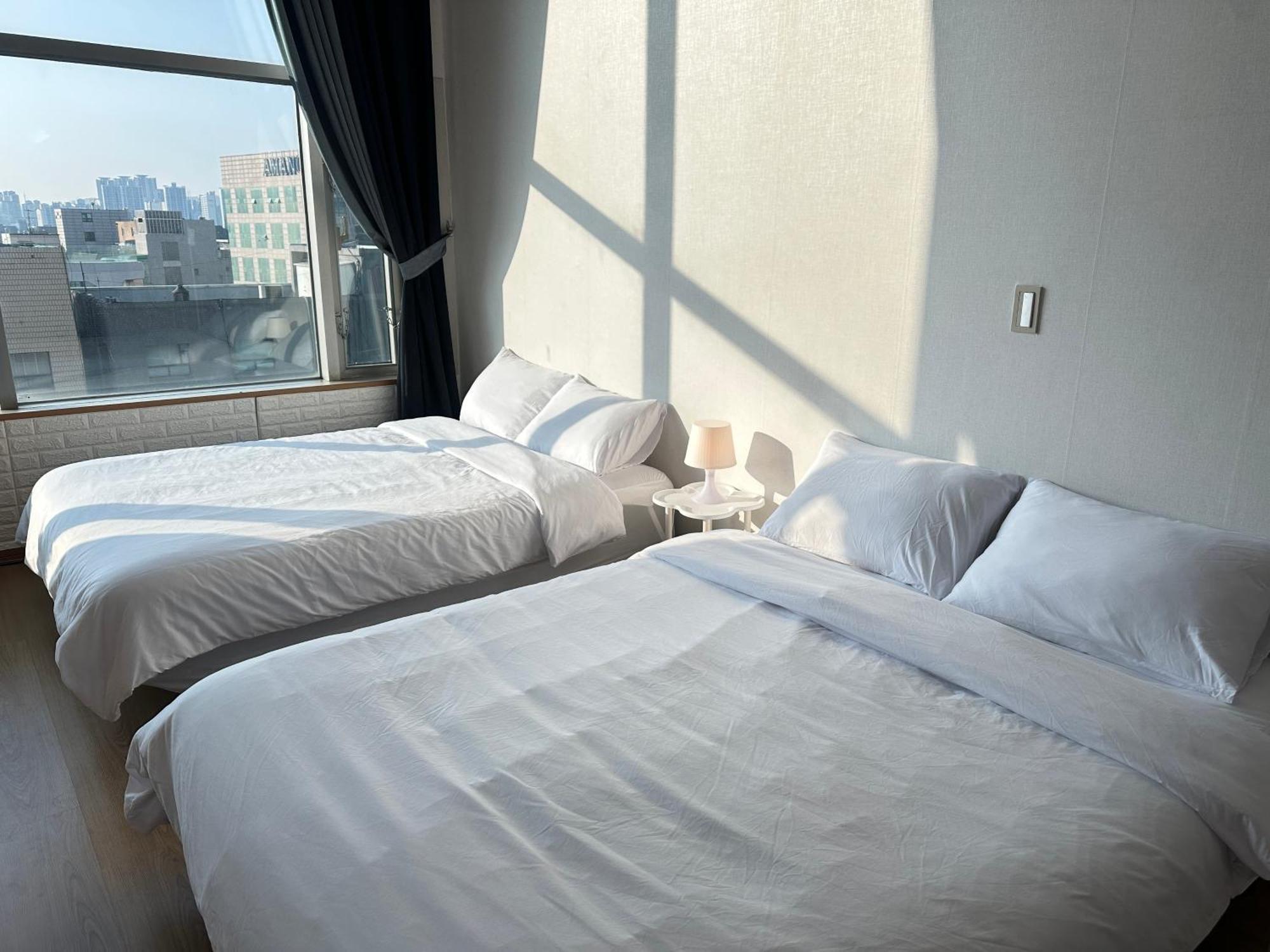 Hongdae Paradise Cityview Apartment Seoul