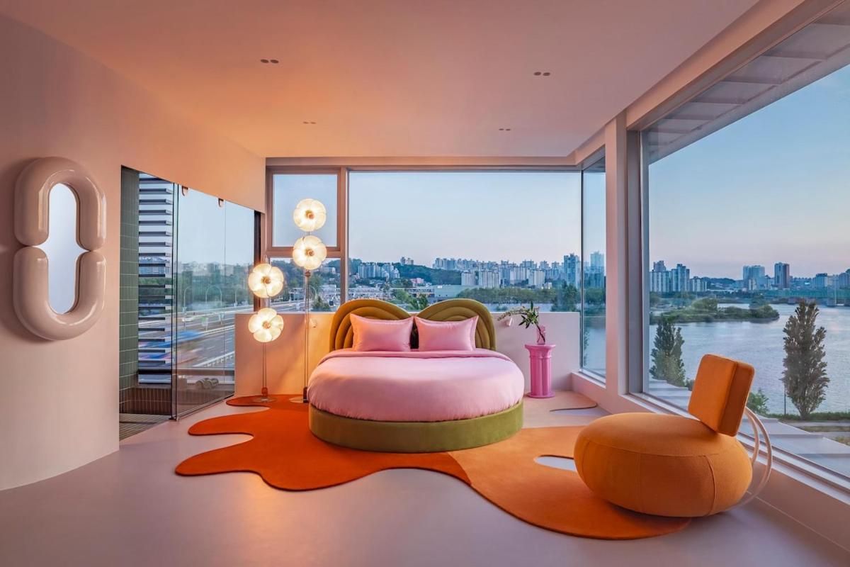 Hotel Sky Hangang Bridge *