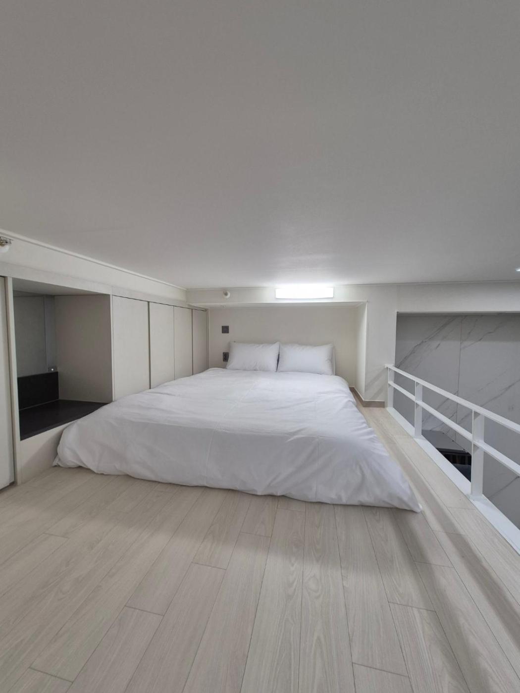 Pangsapuri Comfortable House, New Building, Dongdaemun History & Culture Park Station *