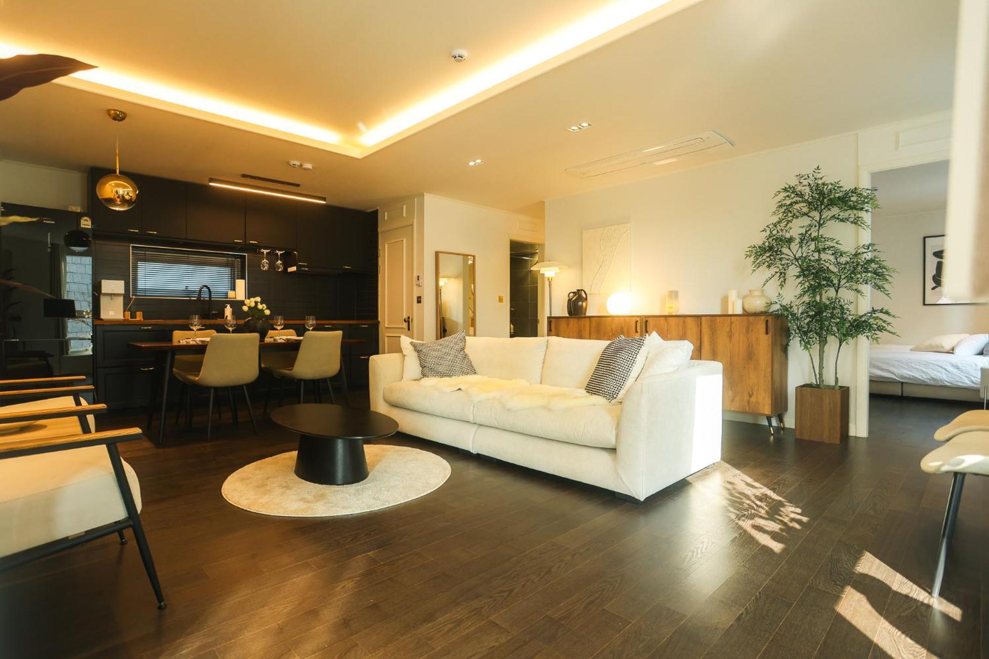 Free Airport Pickup, Europe In Hongdae Villa *