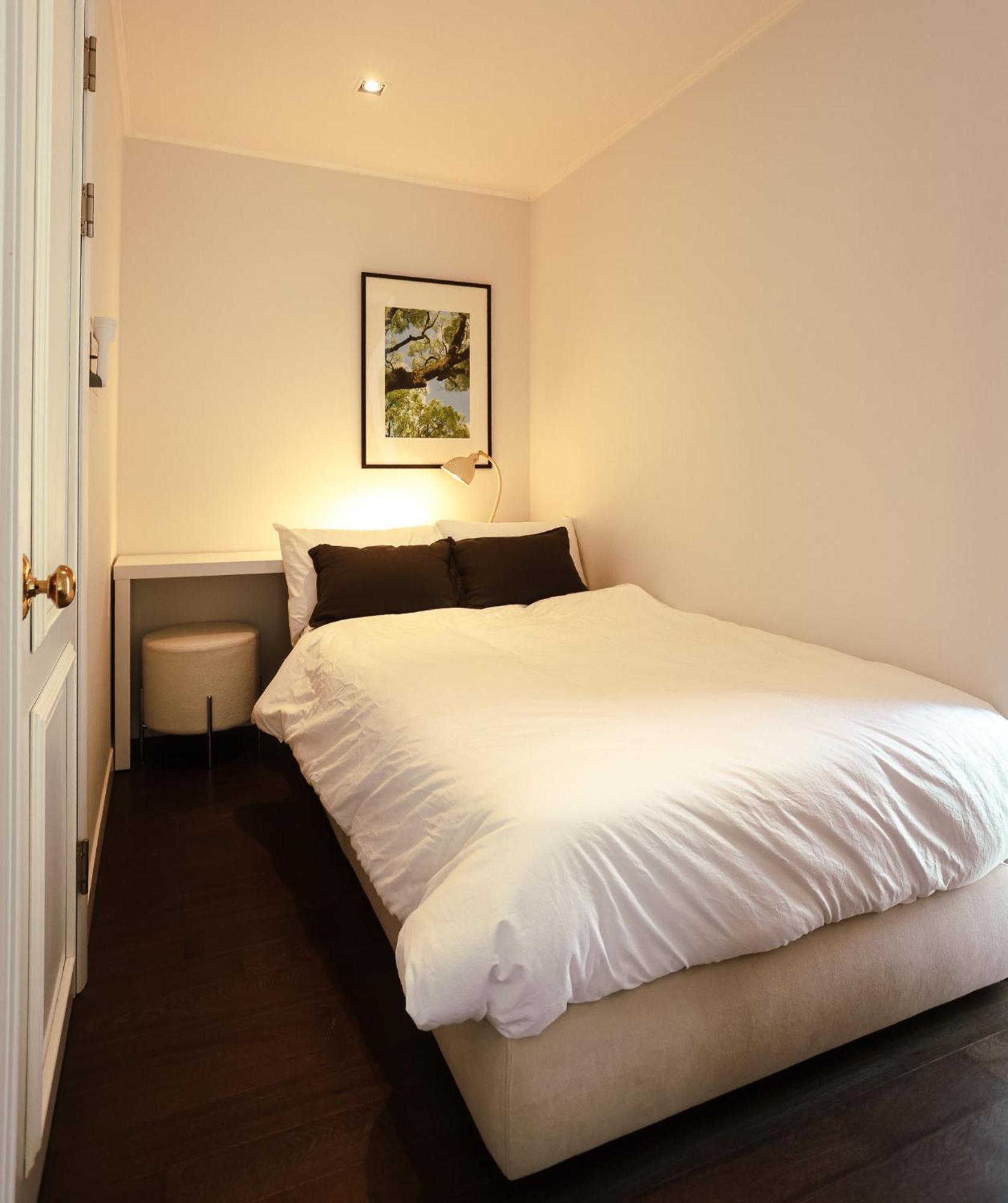 Villa Free Airport Pickup, Europe In Hongdae Seoul