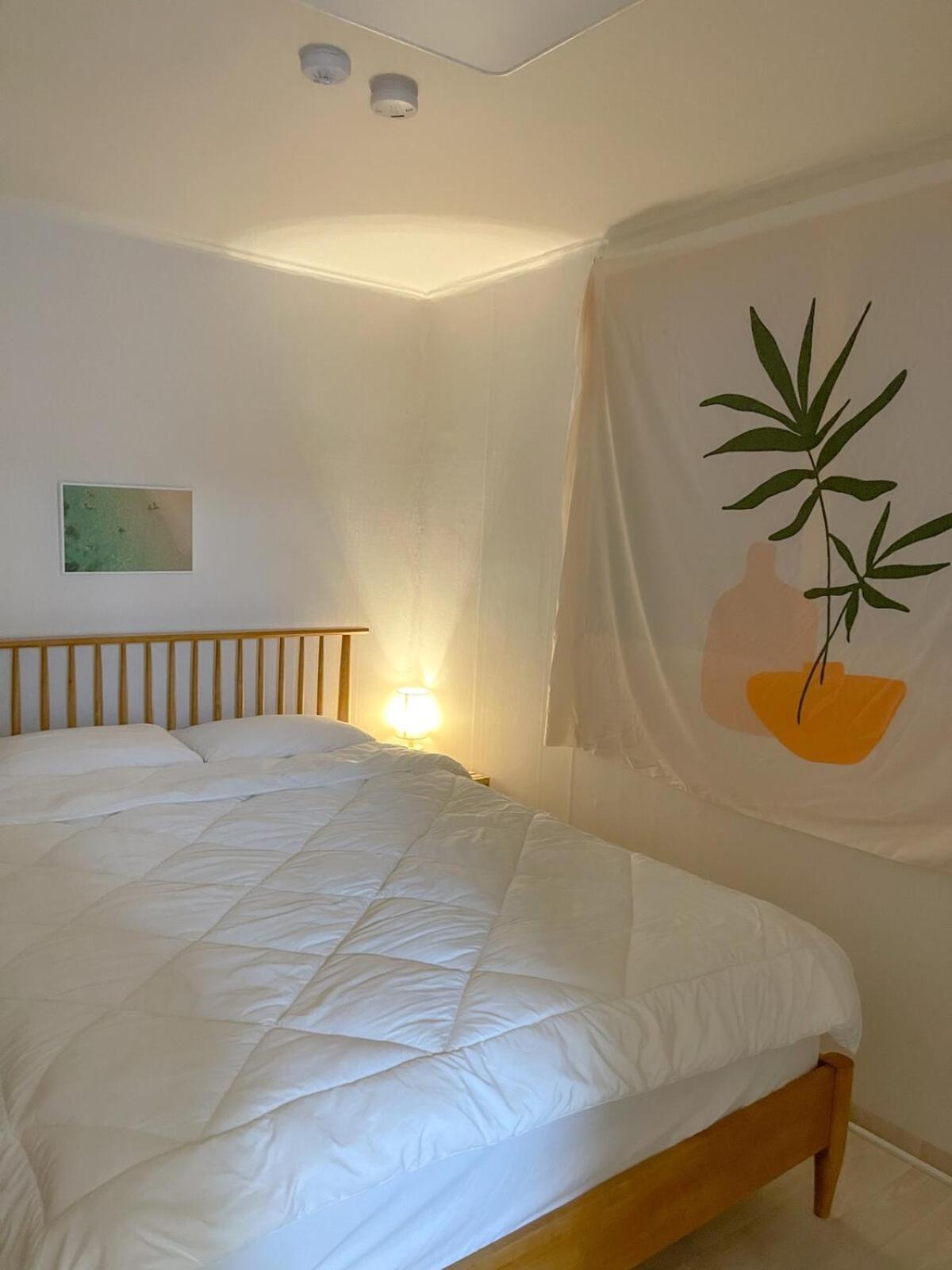 Anke House #3 Minutes To Ewha Station #line 2 #two Seoul