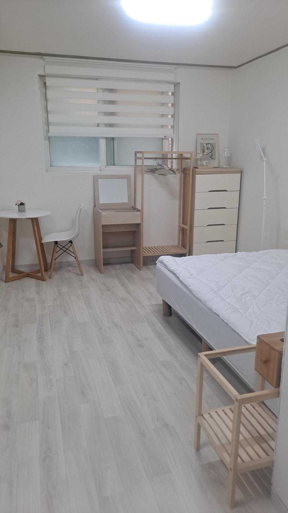 Bunyoung House Apartment *