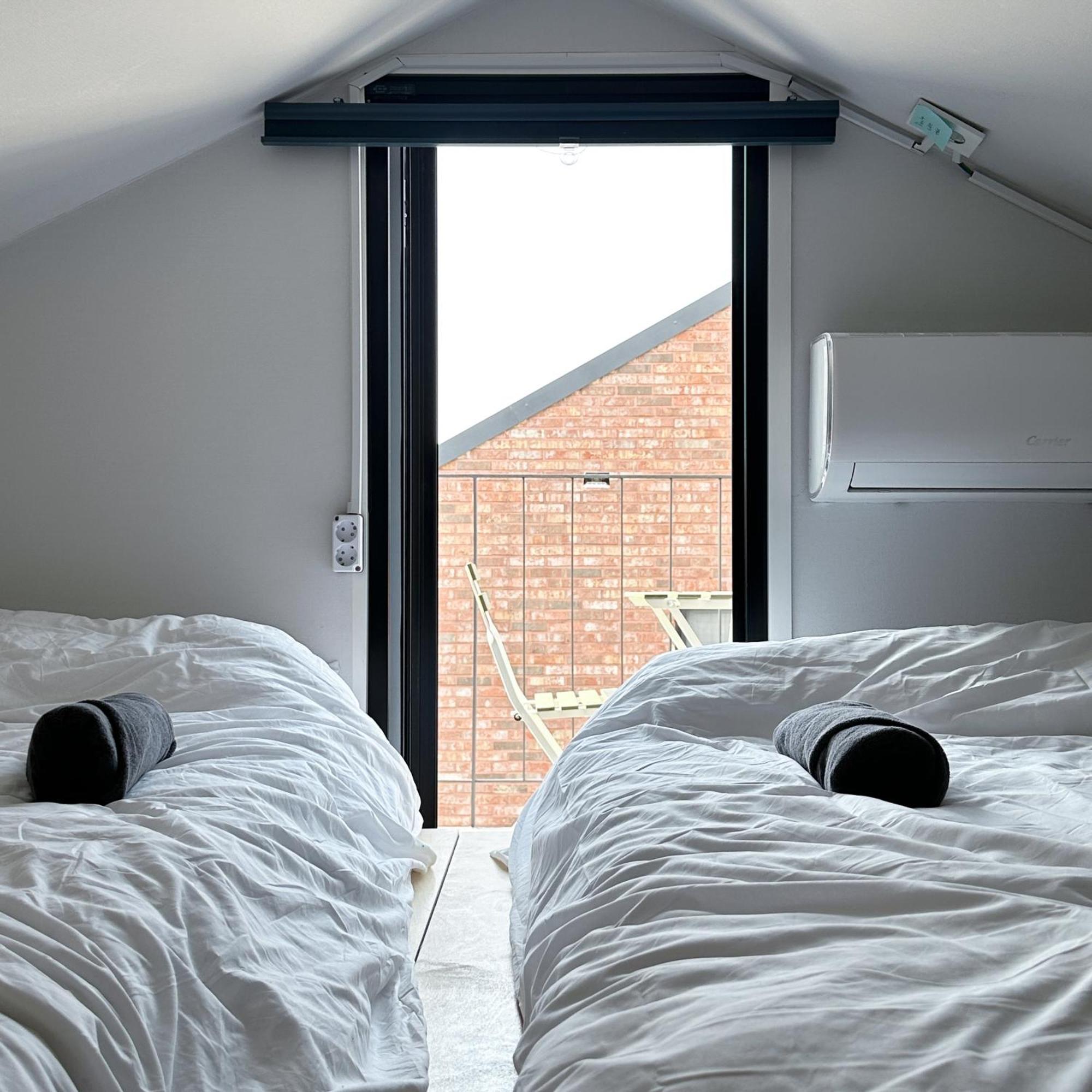Hongdae, 6 Ppl, New Building, Big Terrace Seul