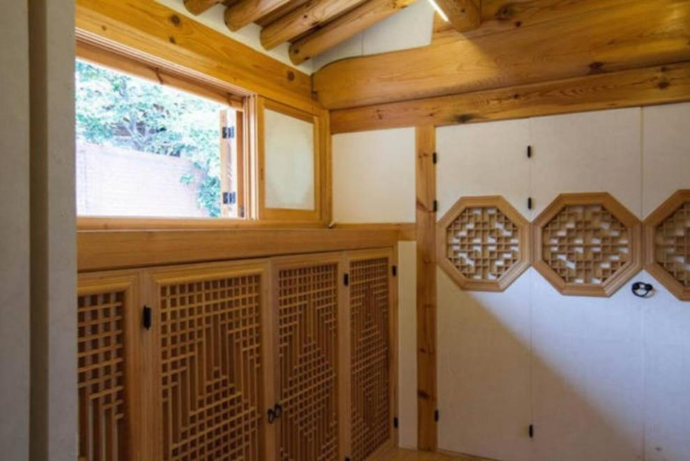 Korean Traditional House Built By Masters * Seoul