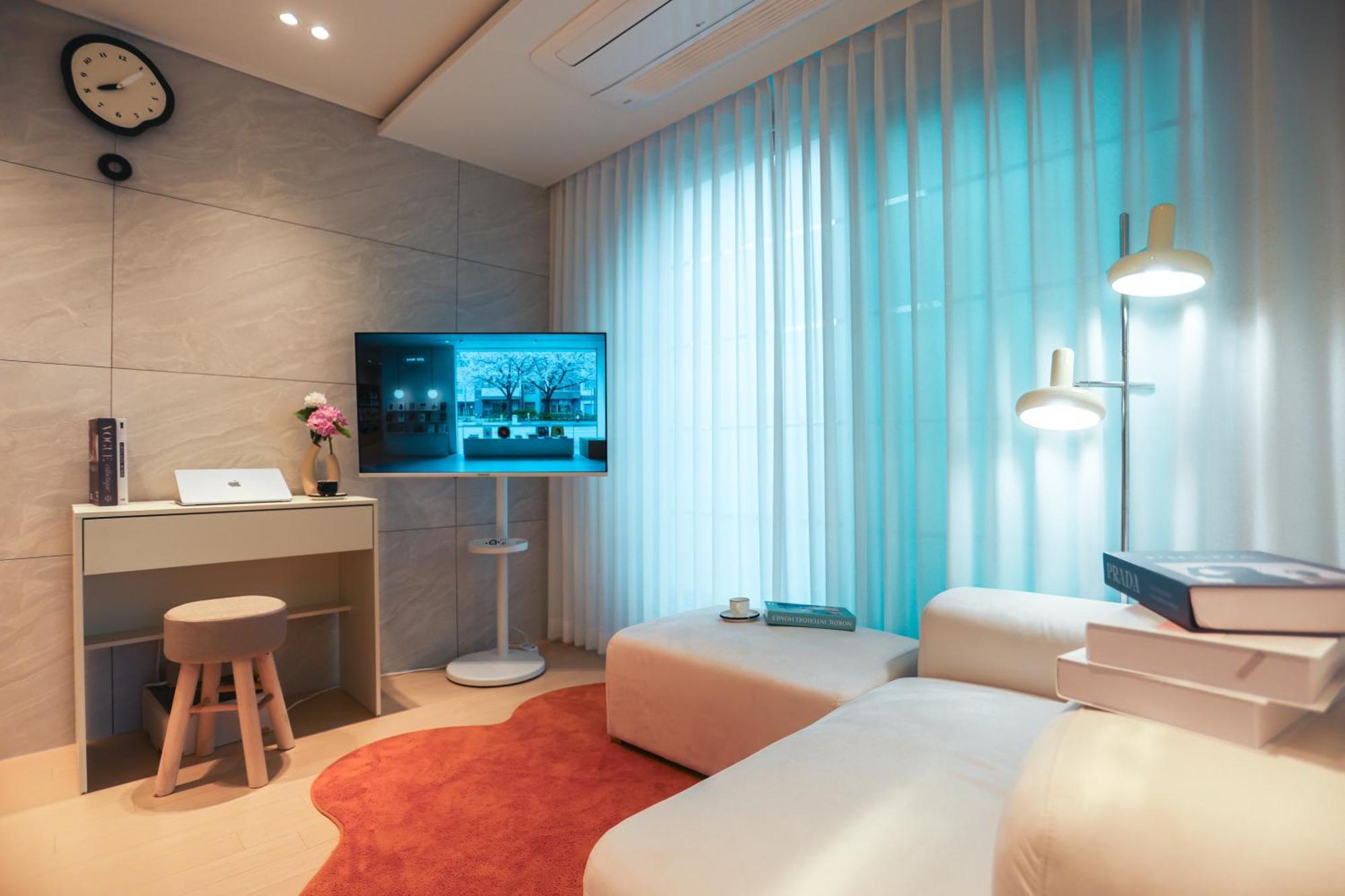 Yg House *