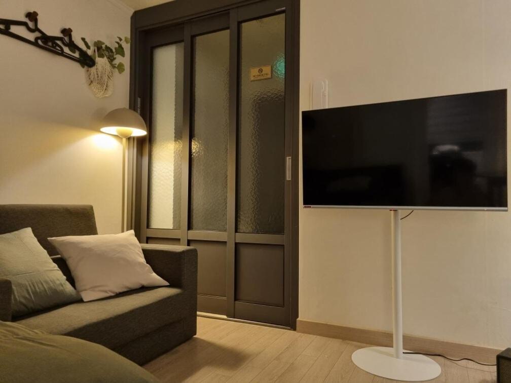 Apartment Hug3 Hapjeong Hongdae Nearby High End Seoul