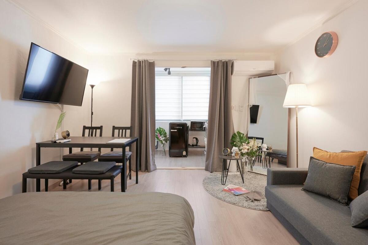 Hug1 Hapjeong Hongdae Nearby High End Apartment *