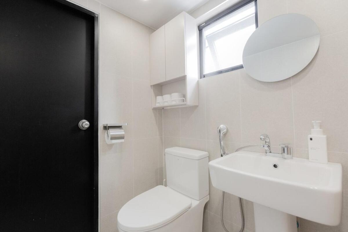 Hongdae 7min From Hongdae St *