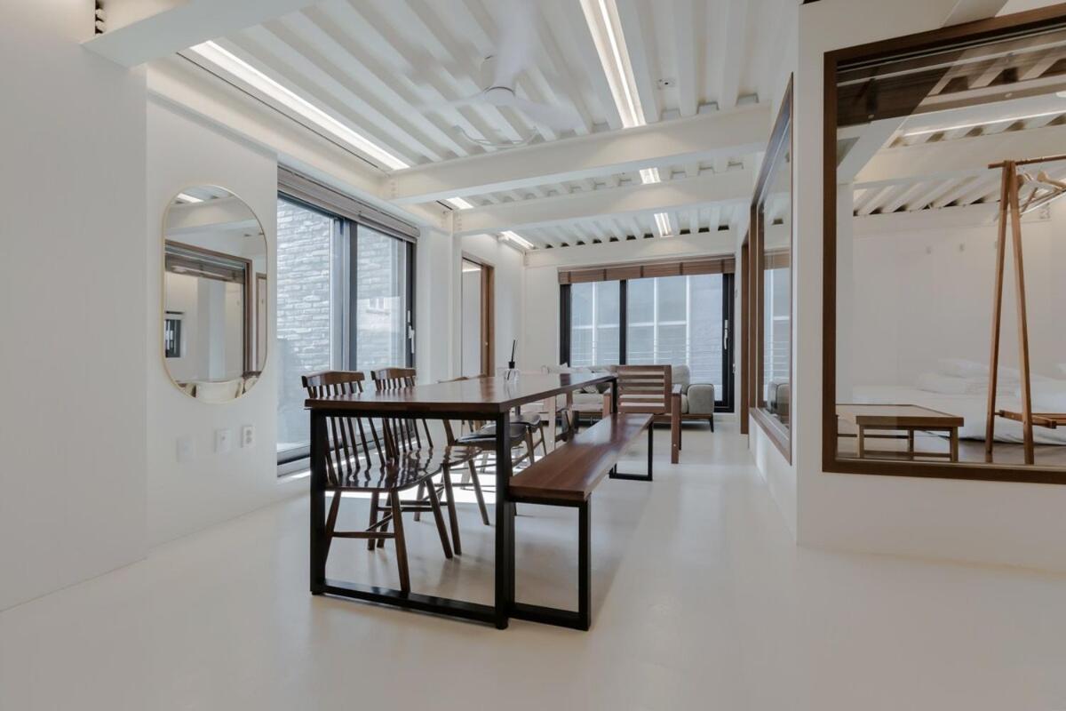 Hongdae 7min From Hongdae St Apartment