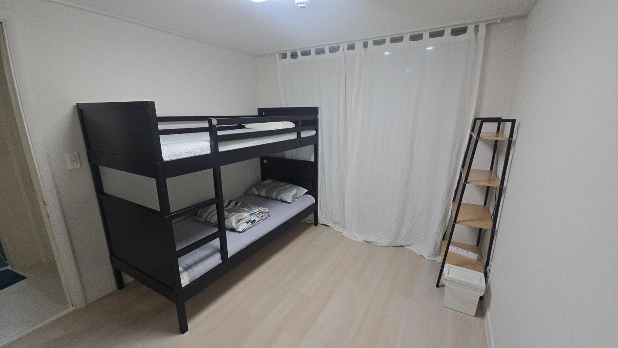 Stravely Skyline Homestay Seoul