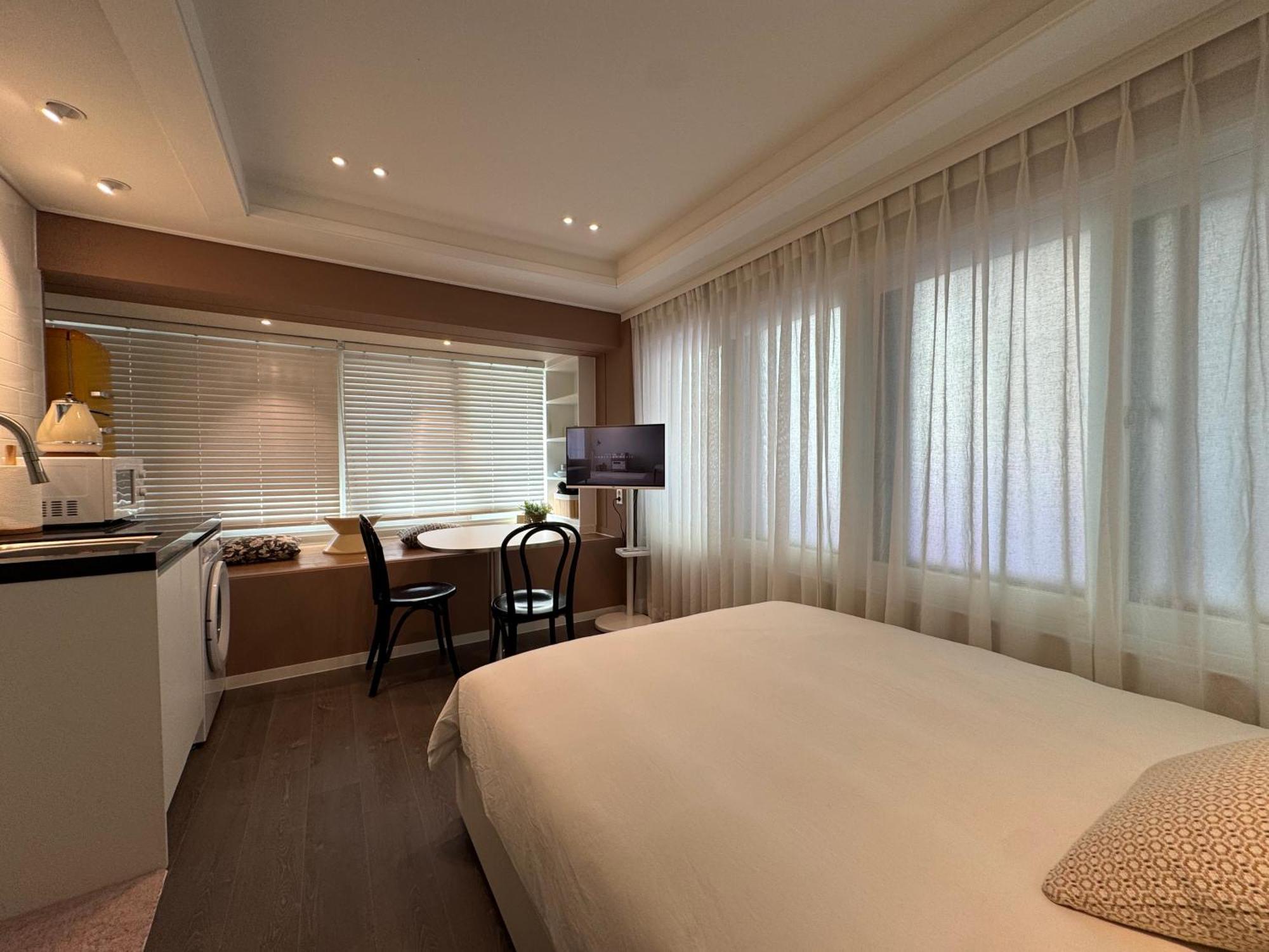 Dada Hongdae Guest house Seoul