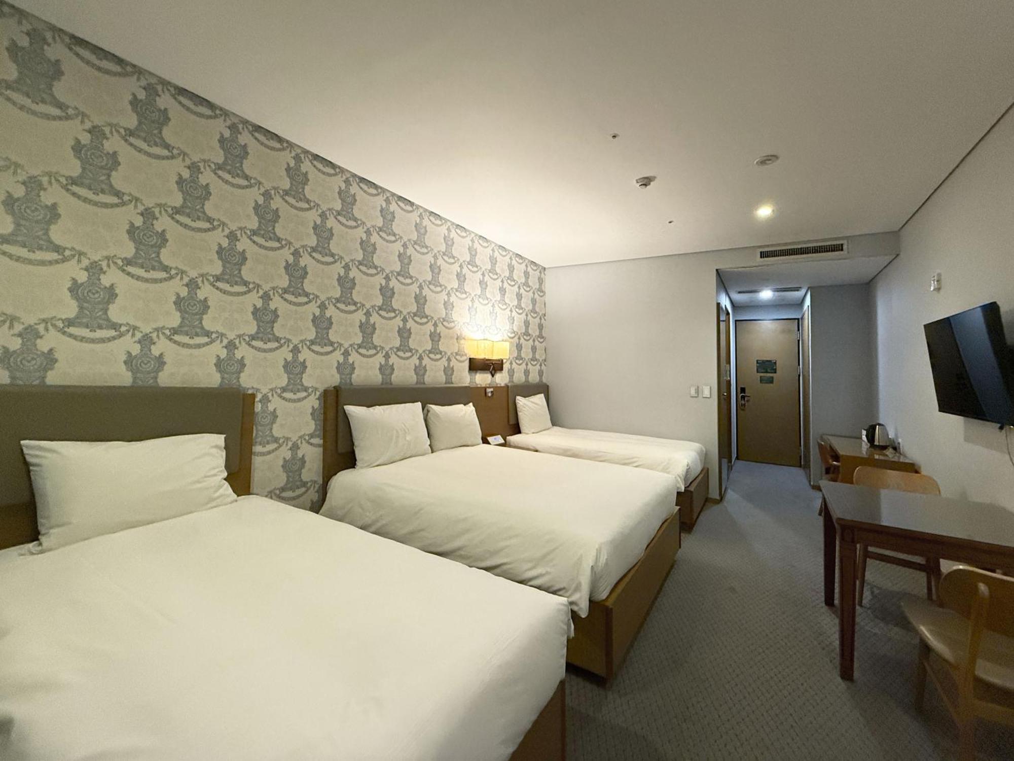 Mohenic Myeongdong Hotel 3*
