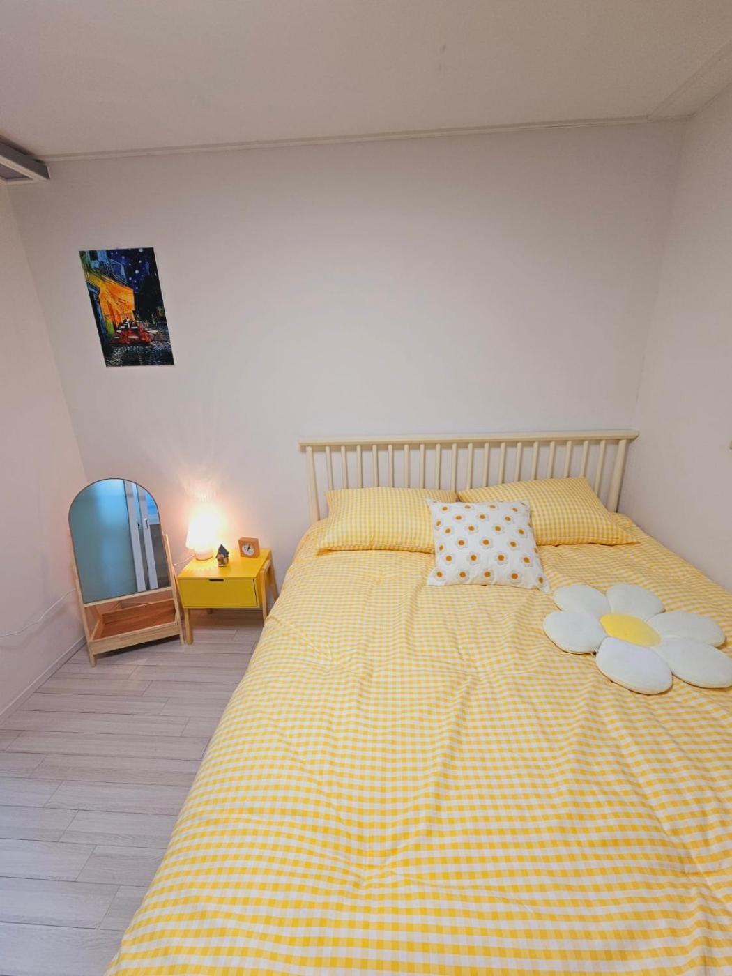 Clean And Stylish Two-room Near Hwagok Station Villa