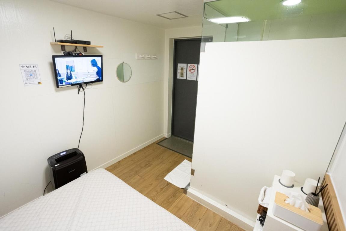 K Myeongdong First Casa de hóspedes