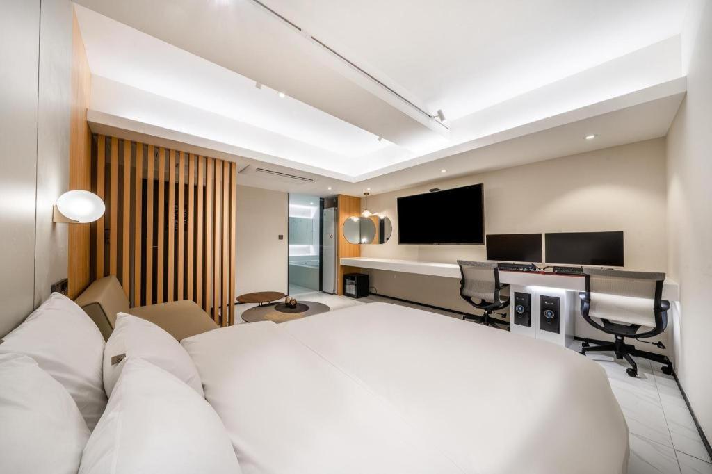 Jongro Hotel Laboum Motel 2*