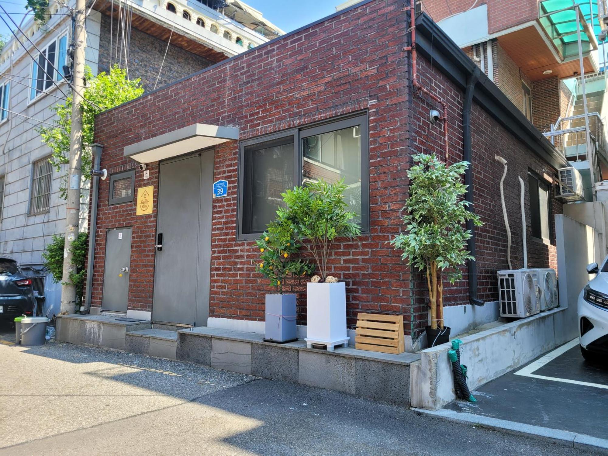 Villa Hello & Hangang Park, 5 Min Walk From Konkuk University, Seongsu, Jayang Subway Stations *