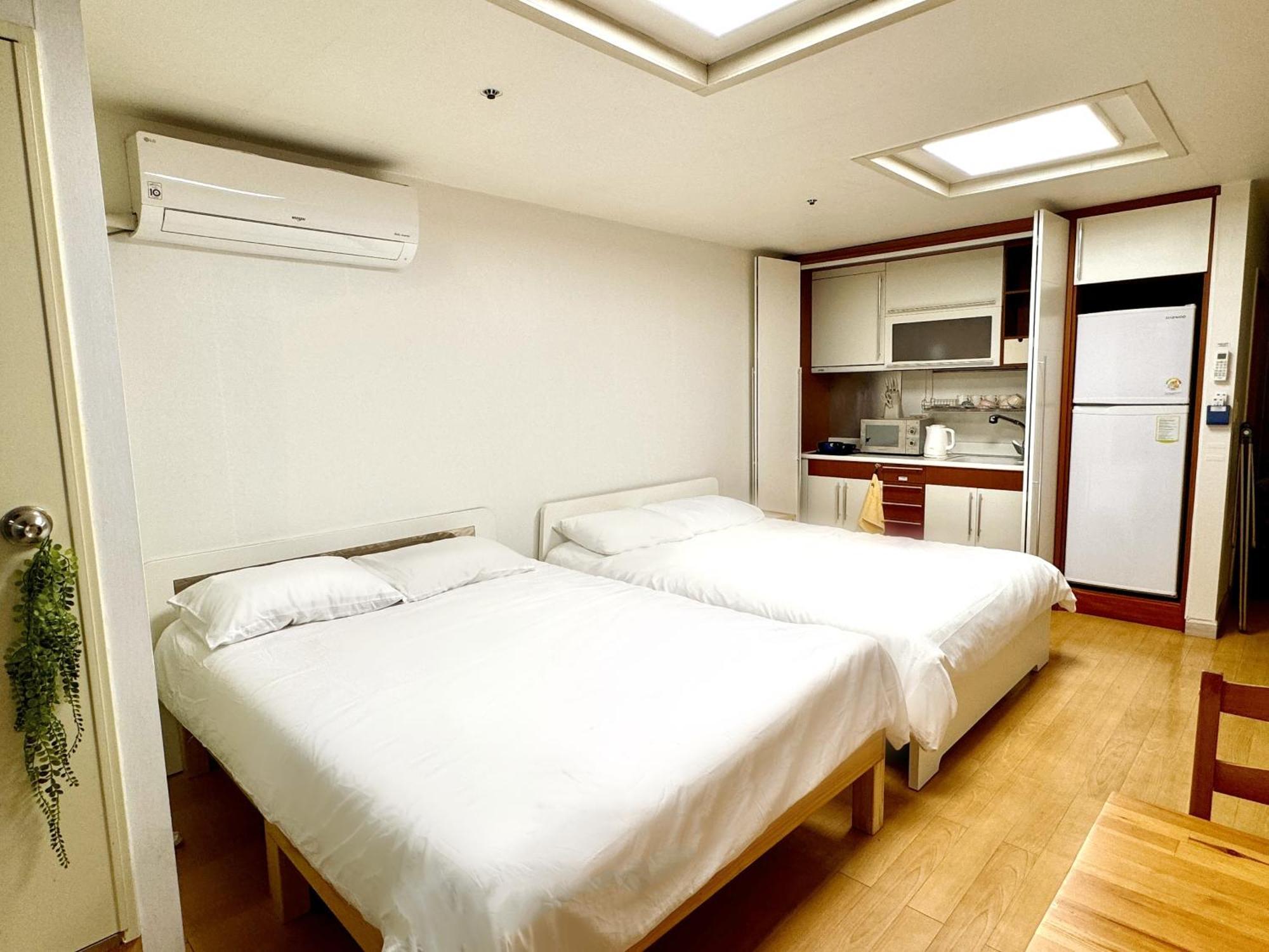 Apartment Hongdae River View *