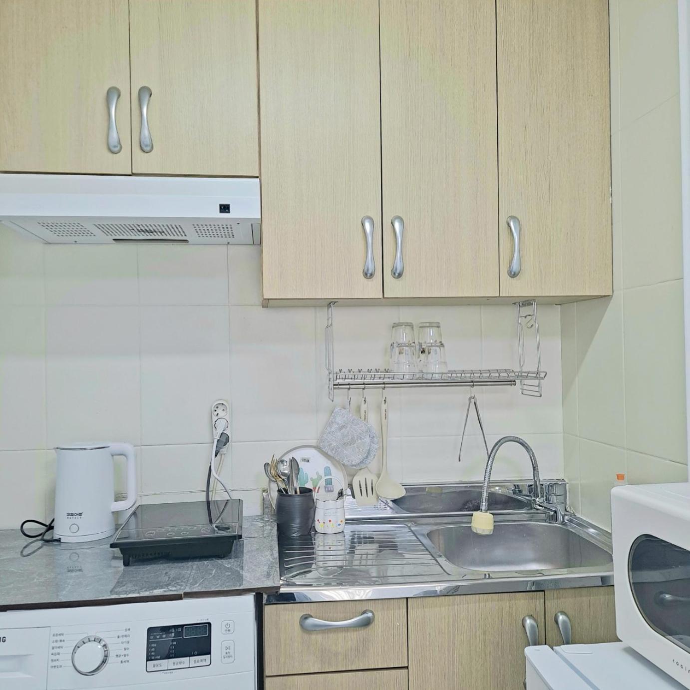 Our #2 Chungmuro Station Area Housing 2-person Hanok Village * Seoul