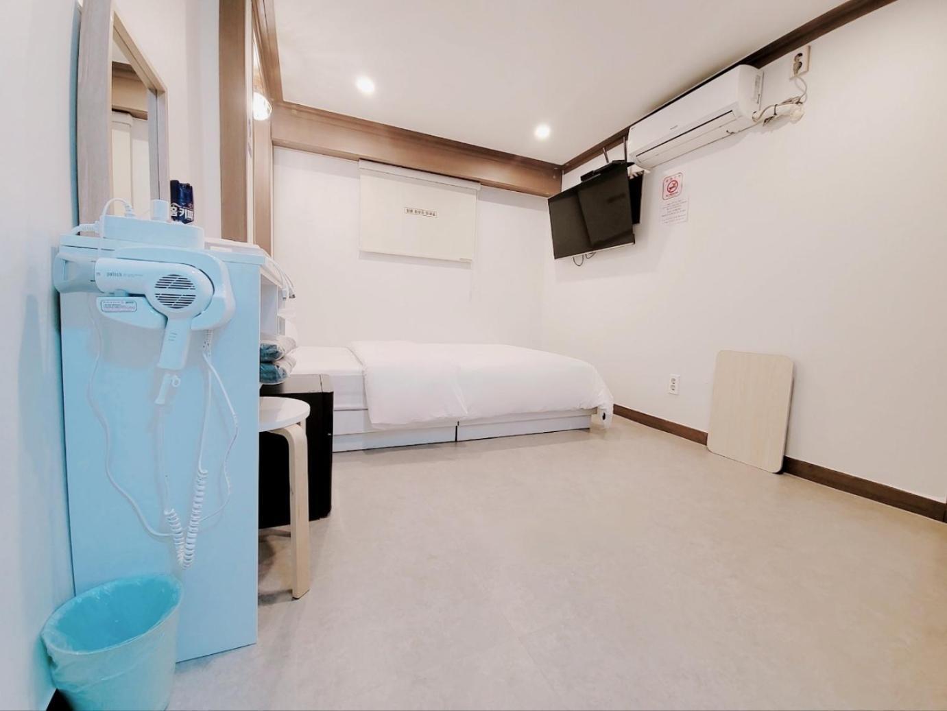 Dal Motel *