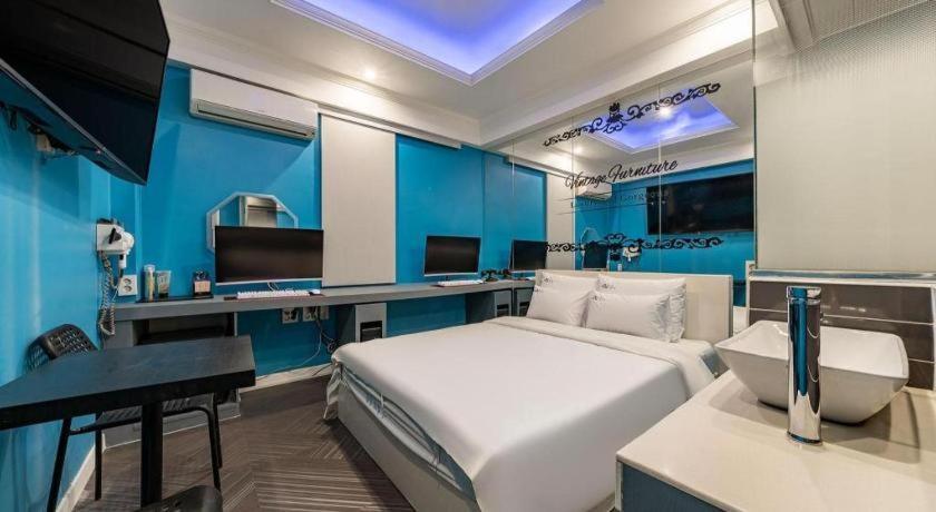 Plein Motel 2*