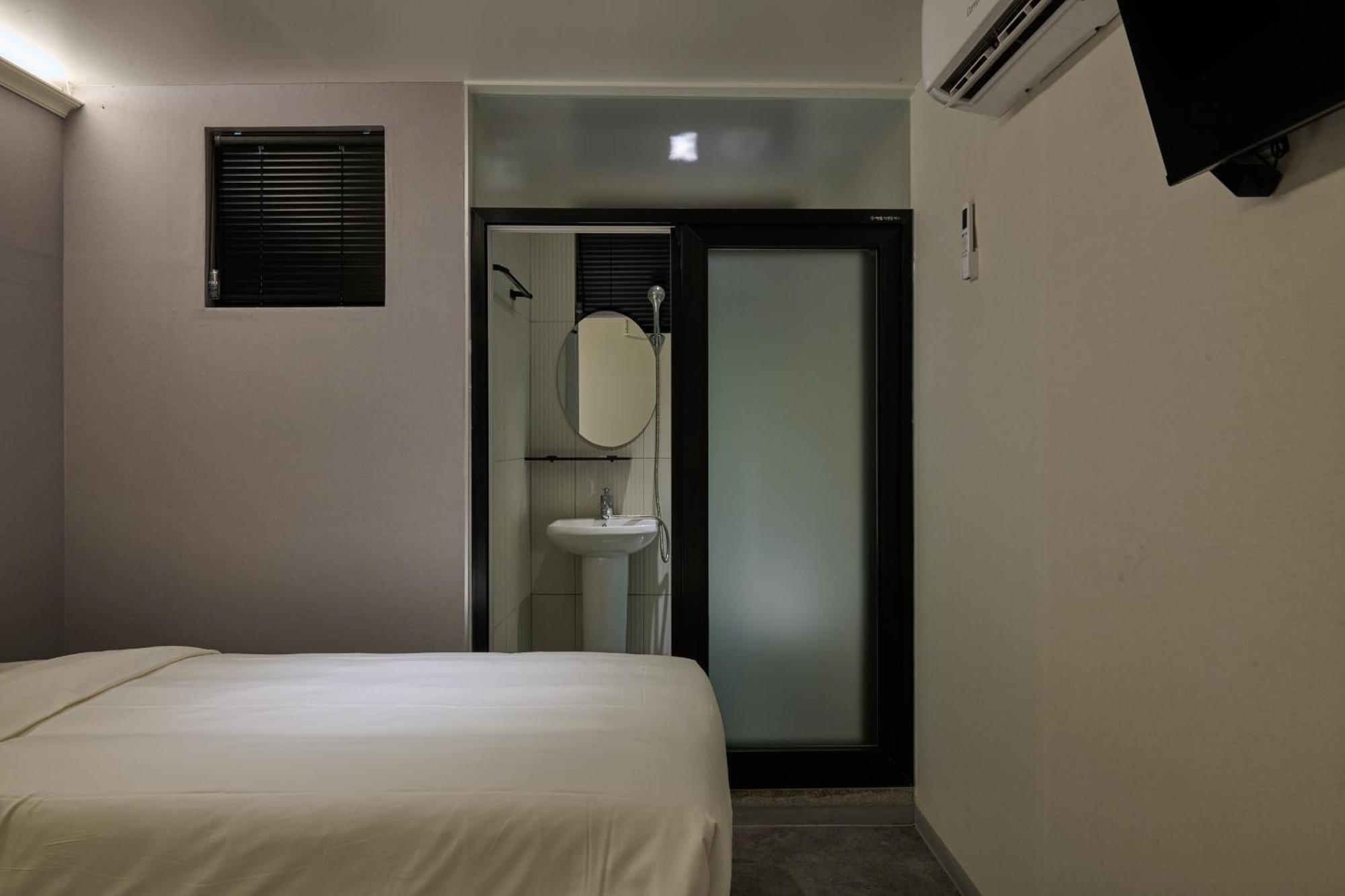 Hostel Half Rest Jongno Insa