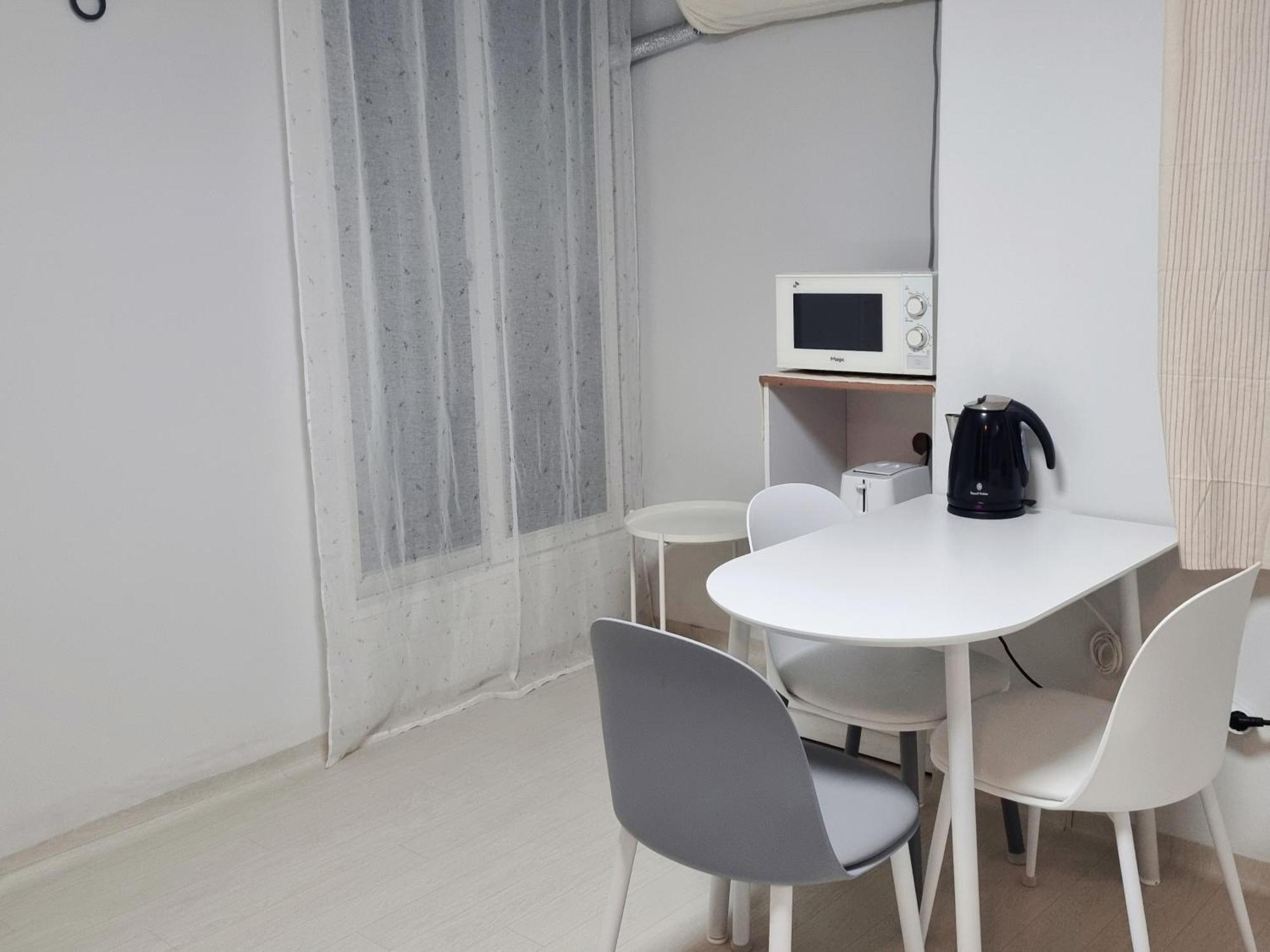 Seongnaedong 2rooms #5 Minutes To Dunchon-dong Station #dunchon Station Traditional Market #olympic Park #central Veterans Hospital Villa *