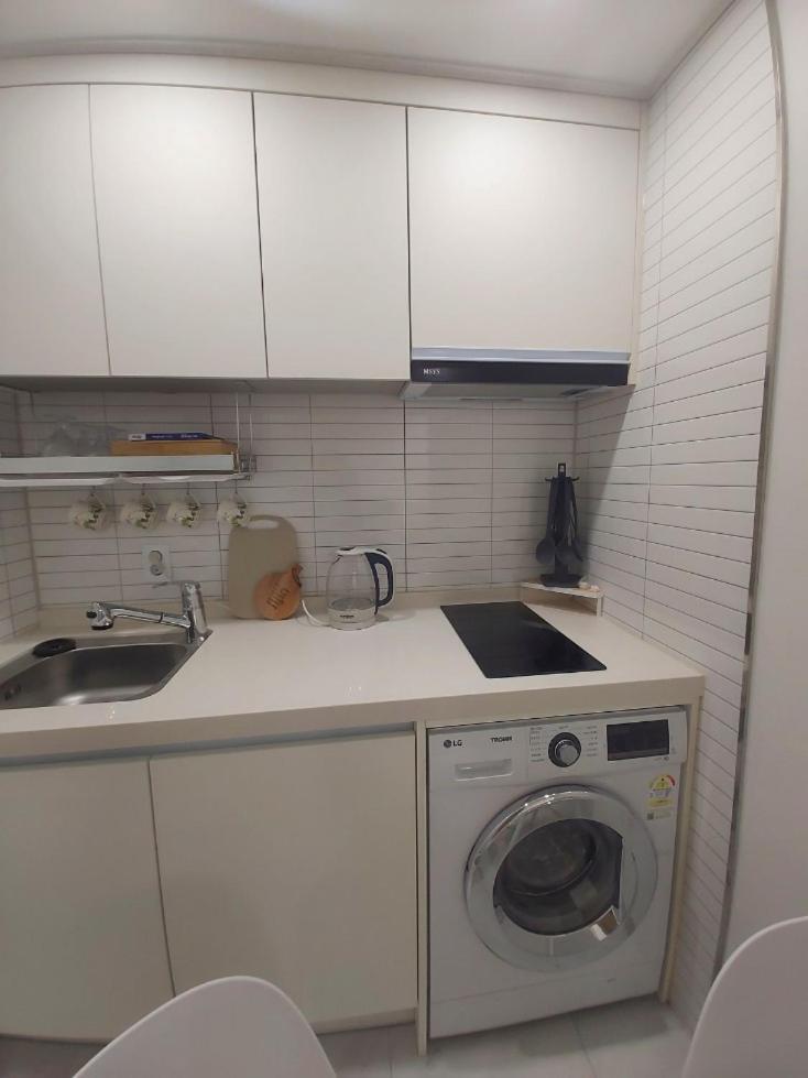 Rumah tetamu Shinhwahouse 5 Mins From Station