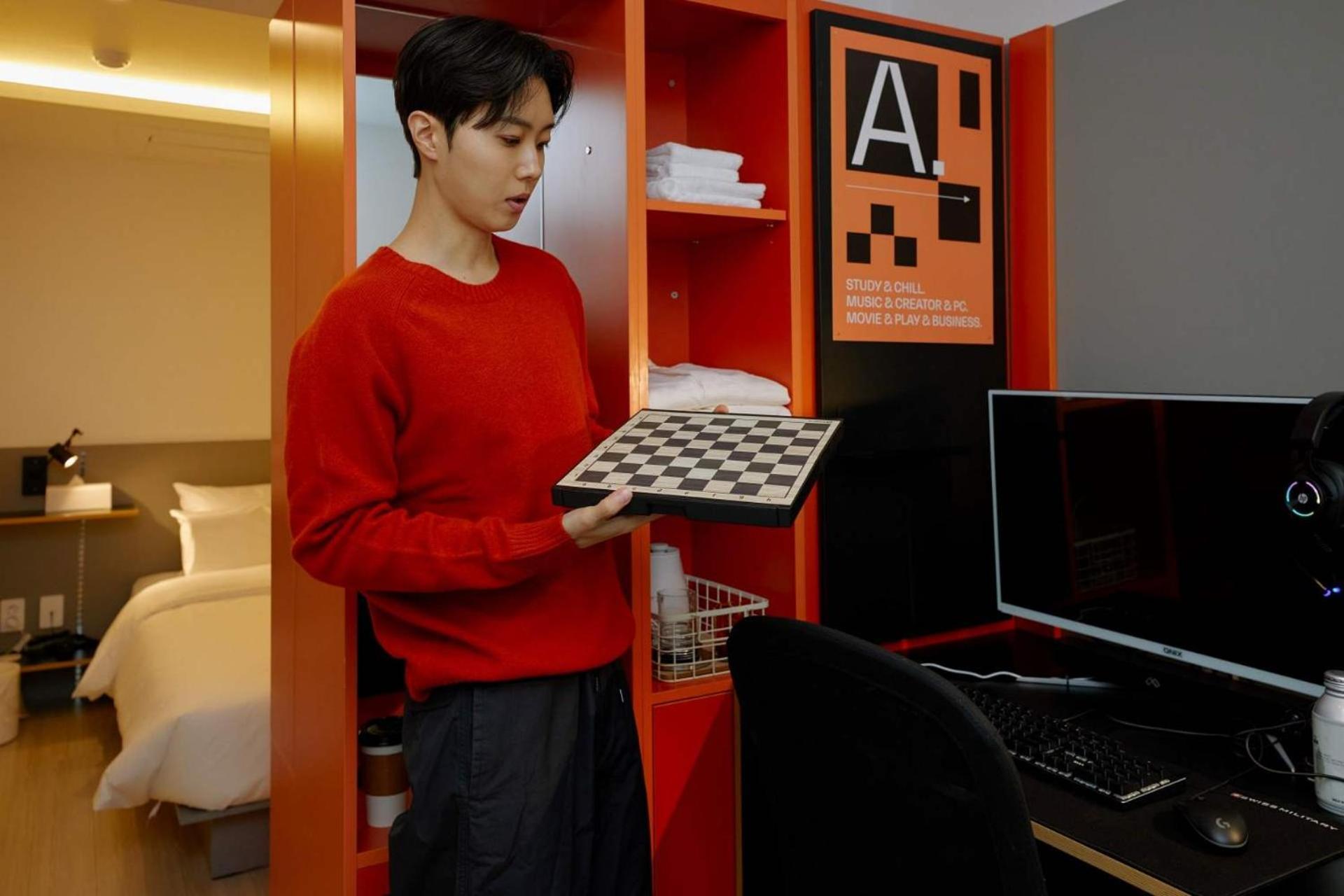Aank Sinchon Hotel *