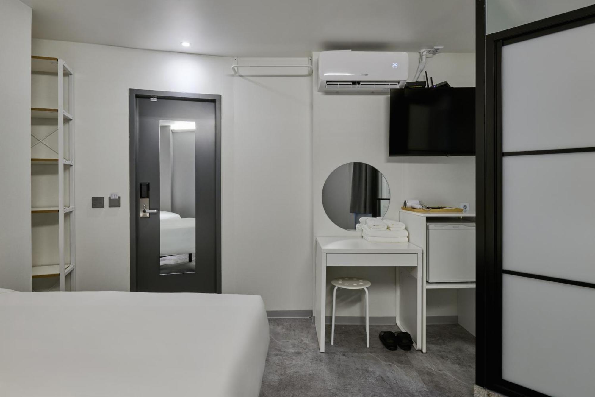 Hostel Half Rest Jongno Insa Seoul