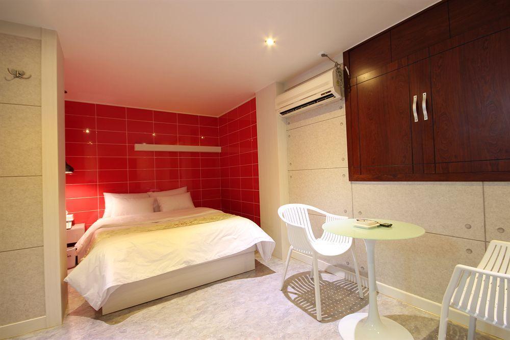 Fiona Hotel