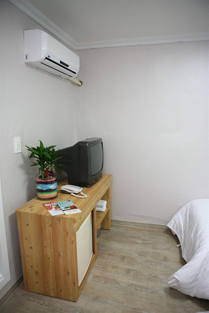 Hotel 24guesthouse Myeongdong Seoul