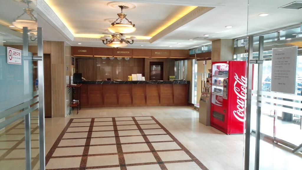 Airport Hotel 3*