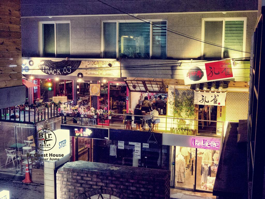 Br. Hongdae Seoul