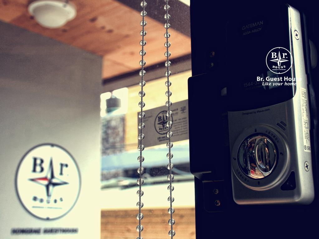 Br. Hongdae Guest house