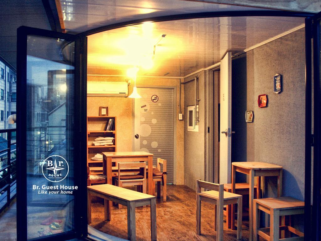 Br. Hongdae Guest house Seoul