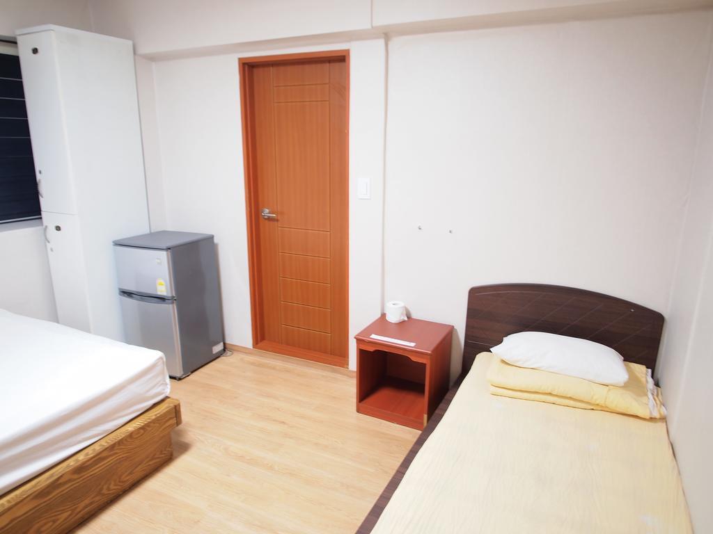 Hostel Shinchon *
