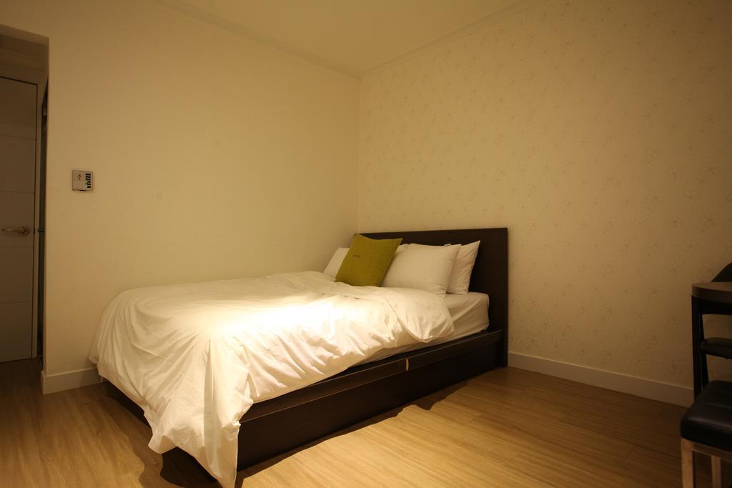 Hotel Y